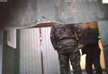 Сотрудники Погранслужбы КР вымогали деньги у водителей грузовиков. Задержаны шестеро