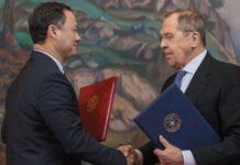 В Москве состоялись переговоры Руслана Казакбаева с Сергеем Лавровым