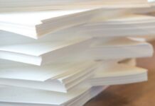 В Кыргызстане в несколько раз подорожала офисная бумага. Что говорят в Антимонополии