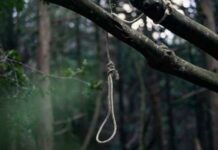 Попрощался и попросил прощения. В Иссык-Ате повесился 17-летний парень