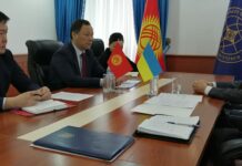 Руслан Казакбаев принял посла Украины в КР Валерия Жовтенко. Что обсудили