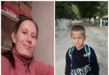 Токмокто милиция кызматкерлери эне-баланы издеп жатат