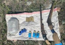 Напротив одной из мечетей Бишкека обнаружен схрон оружия и боеприпасов. ВИДЕО