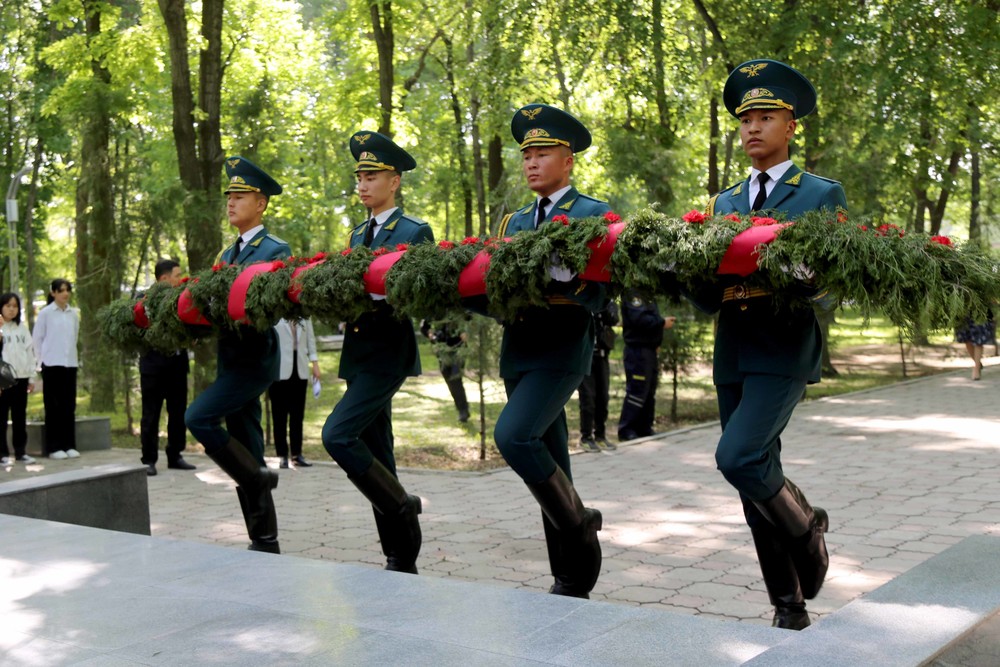 1351610.052991317b43303c5724f21fb1eb48db В Бишкеке почтили память жертв аварии на Чернобыльской АЭС