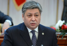 Экс-глава МИД Эрлан Абдылдаев назначен послом Кыргызстана в Таджикистане
