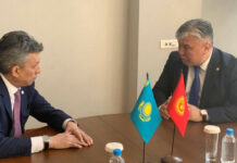 Кыргызстан и Казахстан обсудили вопрос простаивания грузовиков на границе