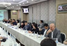 Оппозициячыл кыймыл тегерек стол өткөрүп, анда резолюция кабыл алды