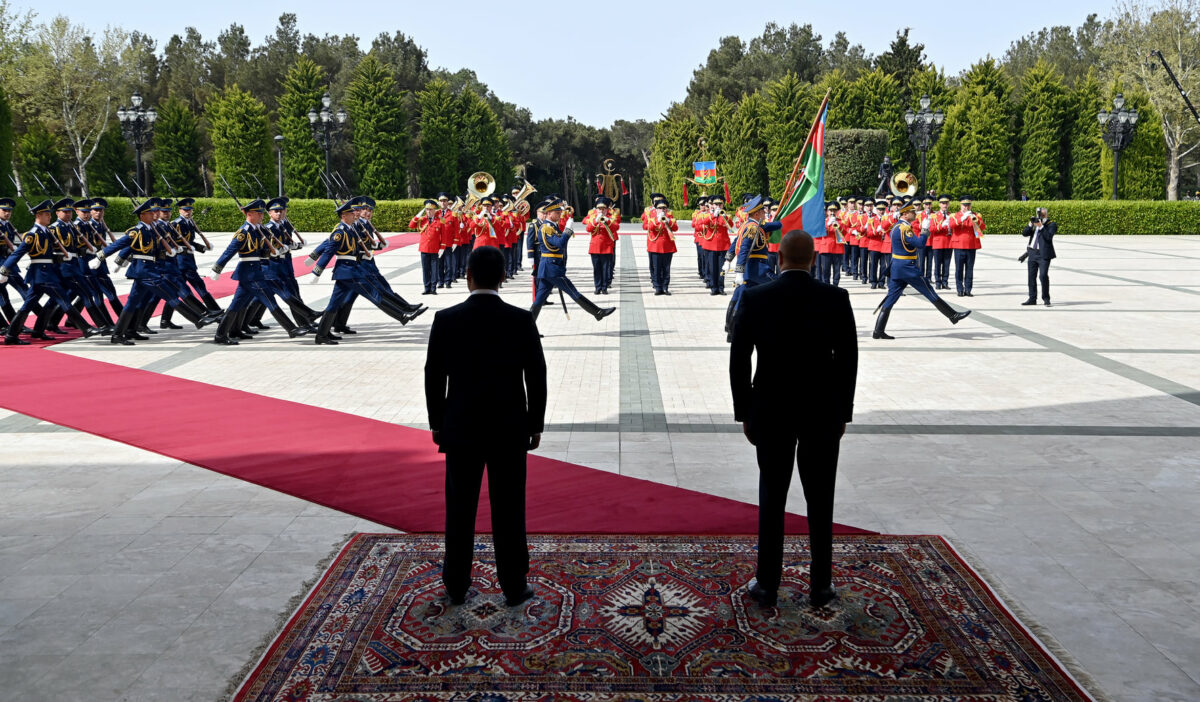 278868471 5107395299307105 3083715451438973112 n В Баку состоялась церемония официальной встречи Садыра Жапарова и Ильхама Алиева