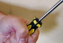 Таласта милиция кызматкерлери отвертка менен коркуткан жарандарды кармады