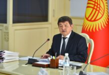 Акылбек Жапаров: Деньги на покупку автобусов для Бишкека выделили, но прогресса нет