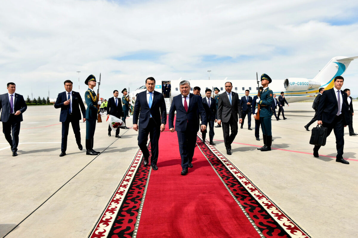 626baaf916a97 thumb В Бишкек прибыл премьер-министр Казахстана Алихан Смаилов