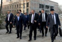 Жапаров менен Арипов Бабур театрынын ремонт иштери менен таанышты