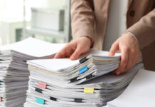 Кабмин поручил госорганам сократить использование офисной бумаги и перейти «на цифру»