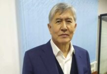 Алмазбек Атамбаев: Бакиевчилер абдан жанданып, бийликтин ар бир бутагында жылуу жумшак кресло алып жатышат