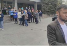 Бишкек ЖЭБинин кызматкерлери митингге чыкты