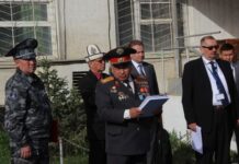 Лейлек райондук ички иштер бөлүмүнө жаңы милициянын көчмө кабылдамасы тапшырылды