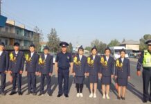 Баткенде жол кыймылынын кырсыктарын алдын алуу боюнча жарандарга кеңештер берилүүдө