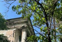 Борбордо сапаттуу салынган имараттар бузулуп жатат, – тургун