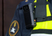 Аймакты тескөөчүлөргө заманбап жаңы типтеги формалык кийимдер, техникалык жабдуулар жана жилеттер берилүүдө