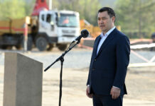 Садыр Жапаров: “Тажикстан менен такташа элек 308 км жер бар”