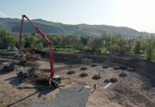 «Ни копейки из бюджета». Садыр Жапаров рассказал, на каких условиях строят новое здание администрации президента