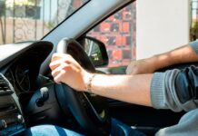 Комитет ЖК отклонил законопроект, разрешающий ввоз праворульных авто