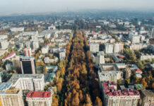 Хаотичная застройка в Бишкеке. В ЖК создана депутатская комиссия