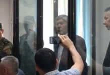 “Менин үч грыжам бар, мени өмүр бою эркиндигимен ажыраткыла, акмактар”: Атамбаевди соттук отурумдан чыгарып салышты