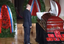 В Москве прощаются с Владимиром Жириновским. На панихиду прибыл и Путин