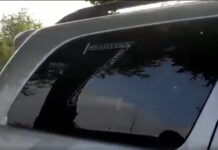 В Бишкеке в милицию доставили владельца внедорожника с символикой «Z» на стекле