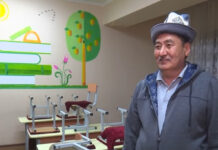 Во дворе дома главы Минздрава есть школа для девочек, где обучают ыйману