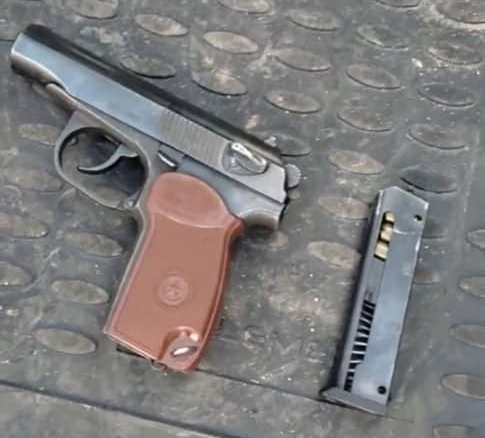 whatsapp image 2022 04 16 at 15 41 40 В Караколе депутат горкенеша угрожал пистолетом парню. Его задержали