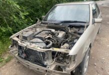 Бишкекчанин припарковал на ночь авто, а его разобрали на запчасти