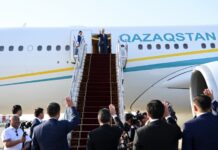 Касым-Жомарт Токаев Казакстанга учуп кетти