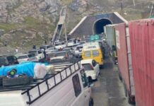 Төө-Ашуудагы туннель маал-маалы менен жабылып турат