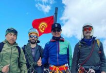 Путин чокусуна илинген Украинанын желеги алынды, – Эдуард Кубатов