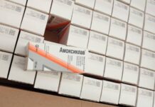 Баткенде дары-дармектер салынган автоунаа кармалды