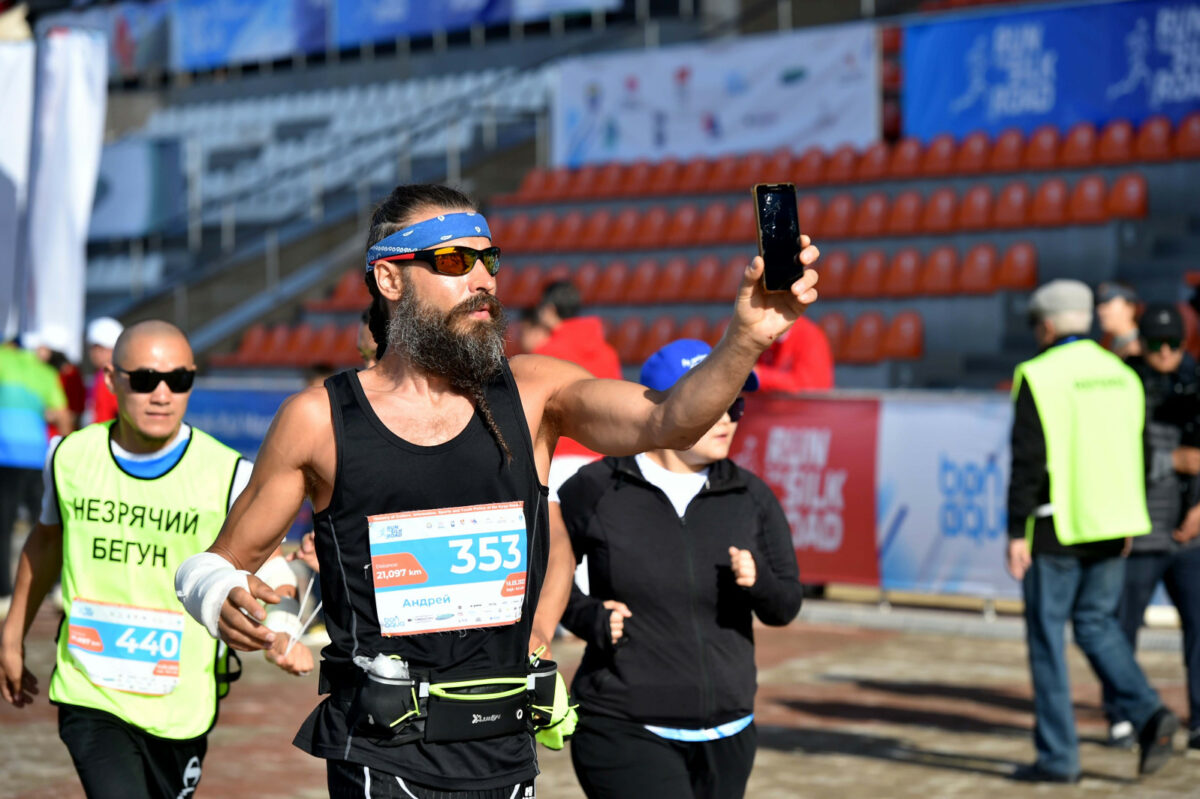 627f38fa60218 thumb На Иссык-Куле проходит международный марафон Run The Silk Road. ФОТО
