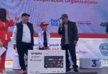 Мальчику, родившемуся по дороге в больницу в день первого забега Run the Silk Road, подарили телевизор