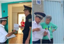 Патрульные начали лично доставлять бишкекчанам «письма счастья»