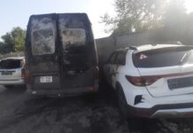 Айып унаа токтотуучу жайында токтоп турган унаалардын биринде өрт чыгып, 4 автоунаа күйдү