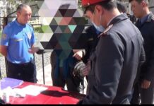 Нарын шаардык ички иштер бөлүмү опузалап акча талап кылган дарыгерди кармашты