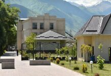 В резиденции Атамбаева откроется детский лагерь. А ФУГИ потребовал в течение 3 дней освободить ее