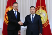 Венгриянын тышкы иштер министри «Достук» ордени менен сыйланды