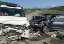 На трассе Бишкек-Ош в жутком ДТП погибла молодая женщина. ФОТО