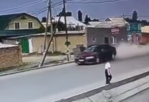 В Бишкеке пьяный водитель сбил велосипедиста. Осторожно, видео!