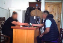 Контрабандист пытался подкупить сотрудника ГКНБ взяткой в 200 тыс. сомов. ВИДЕО