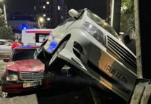 ДТП в Бишкеке: Toyota с армянскими номерами наехала на Mercedes