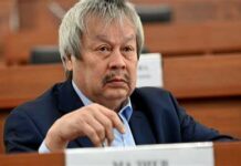 Өкмөт башчы Жапаров отставкага кетсин,- Арсланбек Малиев