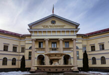 Замгенпрокурора отказался комментировать отстранение Зулушева от должности